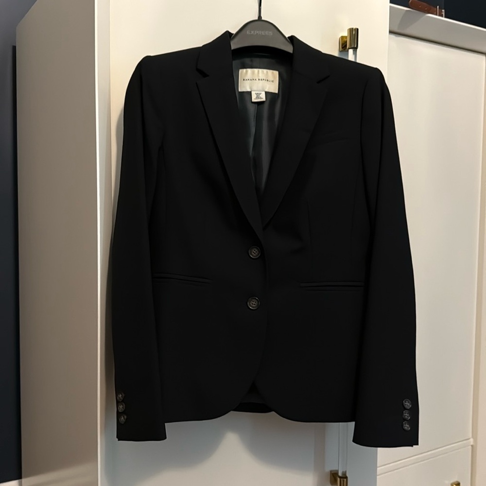Banana Republic Women's Black Blazer, Size 4P